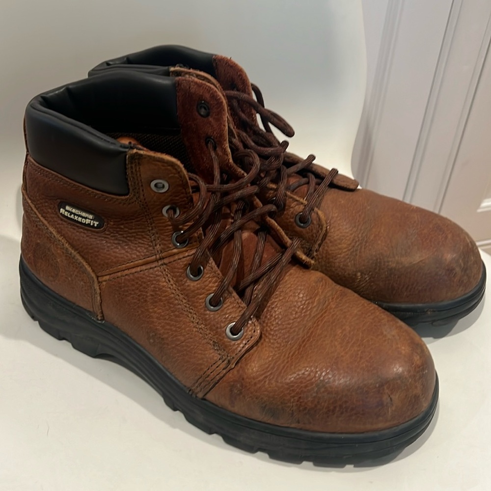 Skechers boots steel toe.